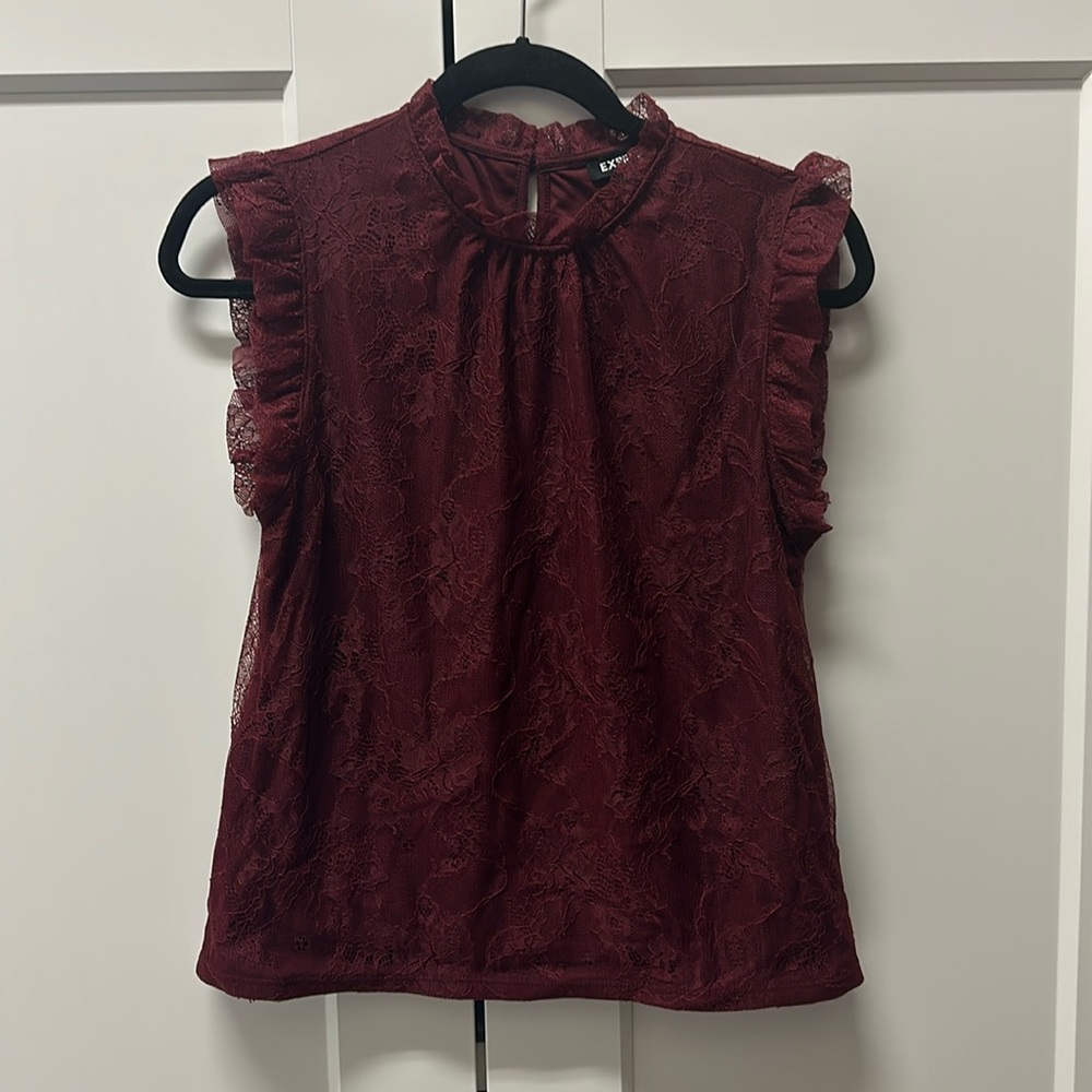 Express NWT Ruffle Mock Neck Lace top, size Small